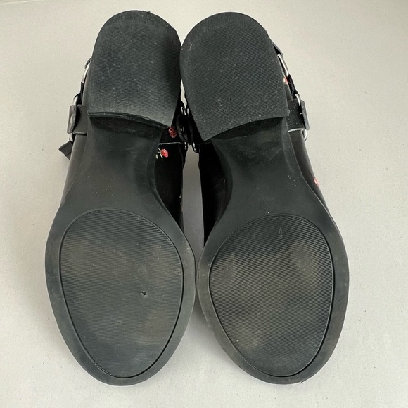 Madden Girl Finnian - Black Boot/Roses Size 7 - Picture 5 of 12